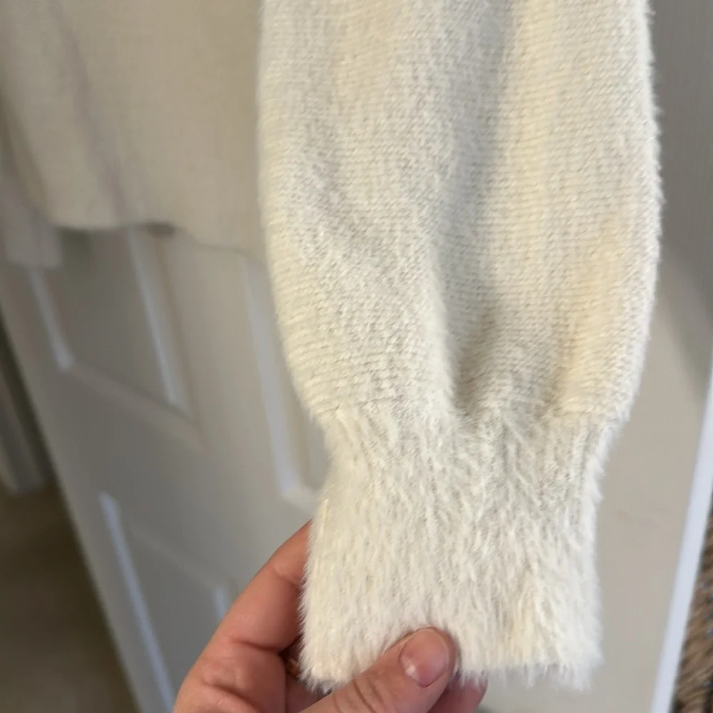 Abercrombie and Fitch Soft AF Sweater in Cream - Picture 2 of 5